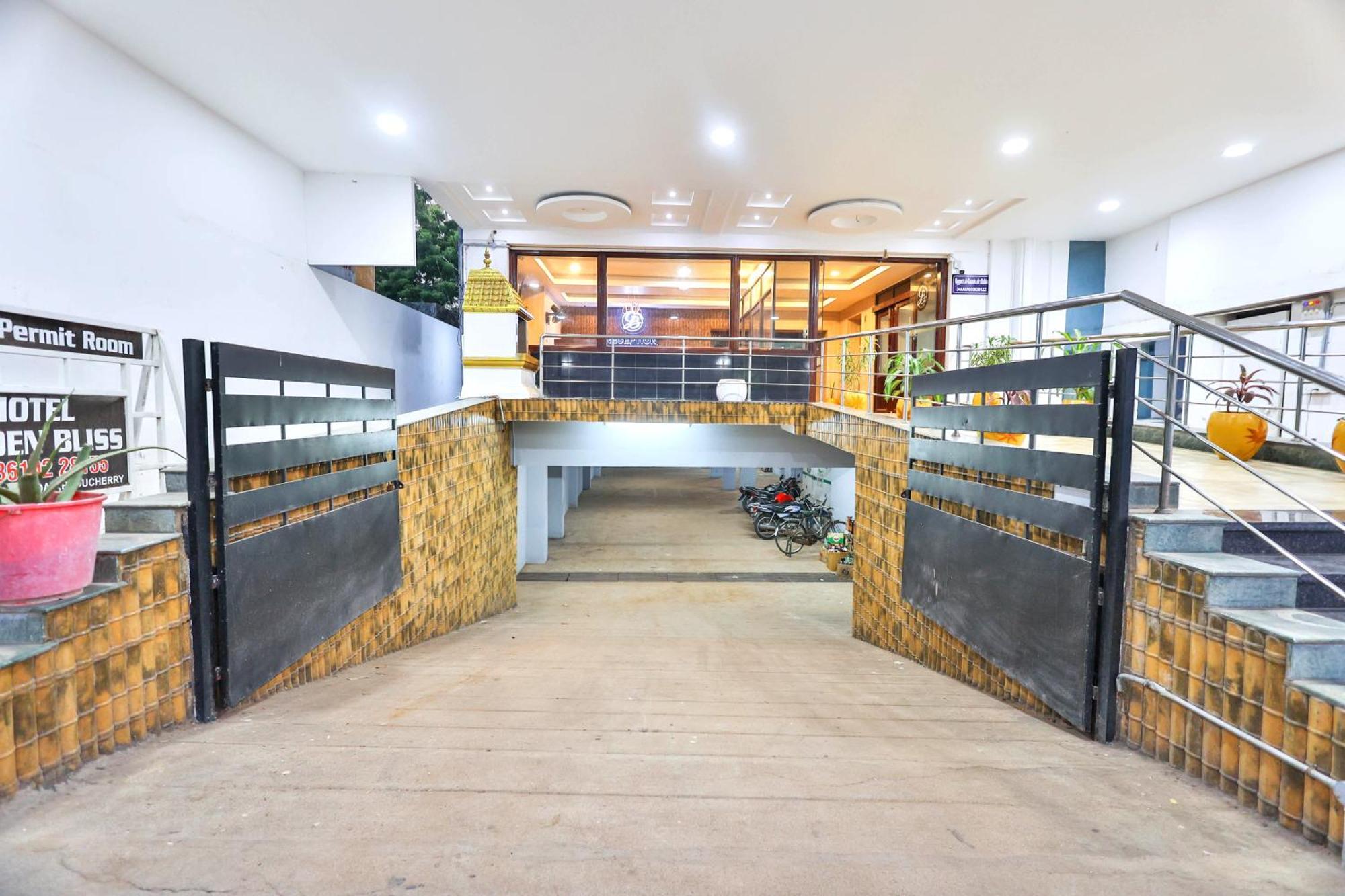 Hotel Golden Bliss Pondicherry Ngoại thất bức ảnh